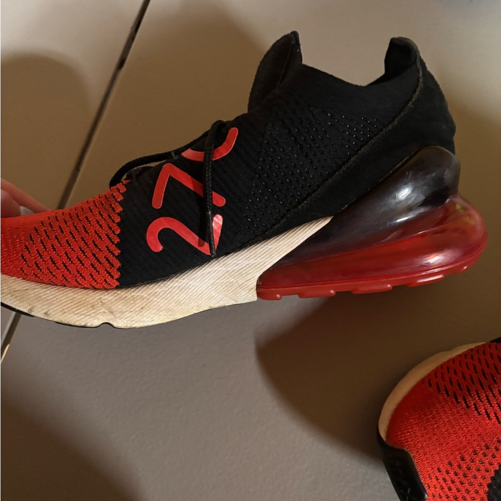 Nike Air Max 270 FlyKnit Sneakers in Chile Red/Black - Picture 4 of 6